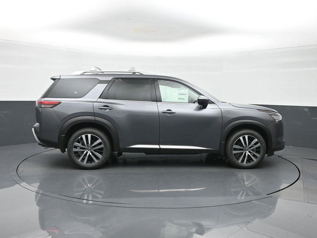 new 2025 Nissan Pathfinder car, priced at $51,010