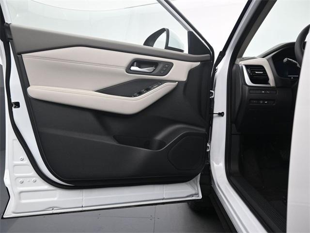 new 2025 Nissan Rogue car, priced at $40,550