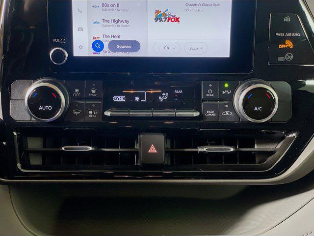 used 2023 Toyota Highlander car, priced at $31,997