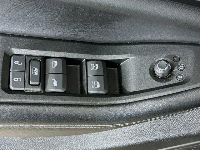 used 2024 Jeep Grand Cherokee car, priced at $28,197