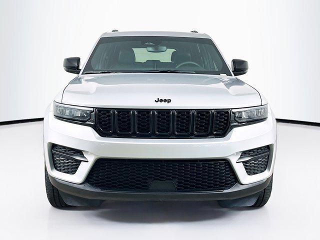 used 2024 Jeep Grand Cherokee car, priced at $28,197
