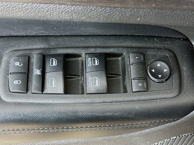 used 2018 Jeep Grand Cherokee car, priced at $16,497