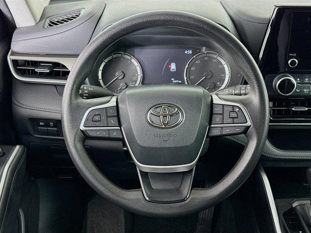 used 2023 Toyota Highlander car, priced at $29,397