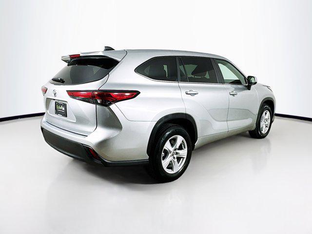used 2023 Toyota Highlander car, priced at $29,397
