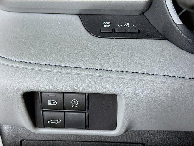 used 2023 Toyota Highlander car, priced at $36,897