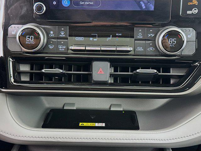 used 2023 Toyota Highlander car, priced at $36,897