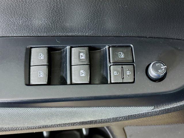 used 2019 Toyota Highlander car, priced at $21,797