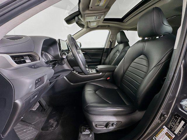 used 2024 Toyota Highlander car, priced at $34,197