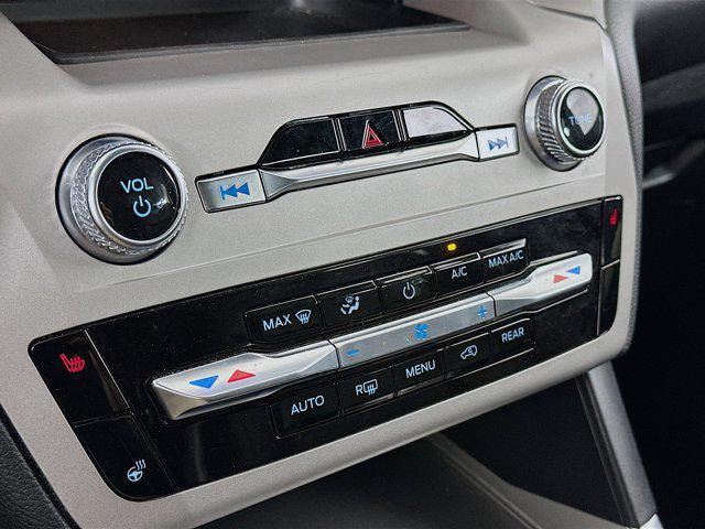 used 2024 Ford Explorer car, priced at $27,897