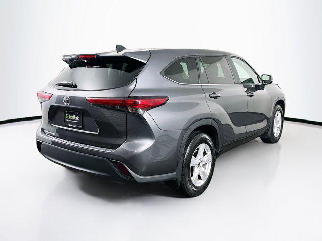 used 2023 Toyota Highlander car, priced at $28,497