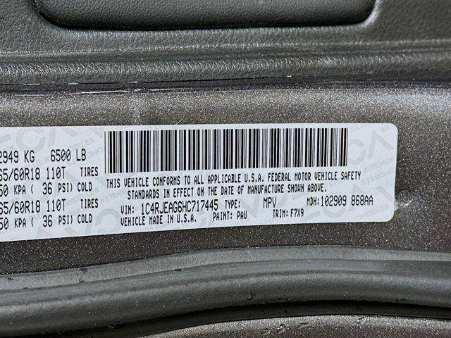 used 2017 Jeep Grand Cherokee car, priced at $16,797