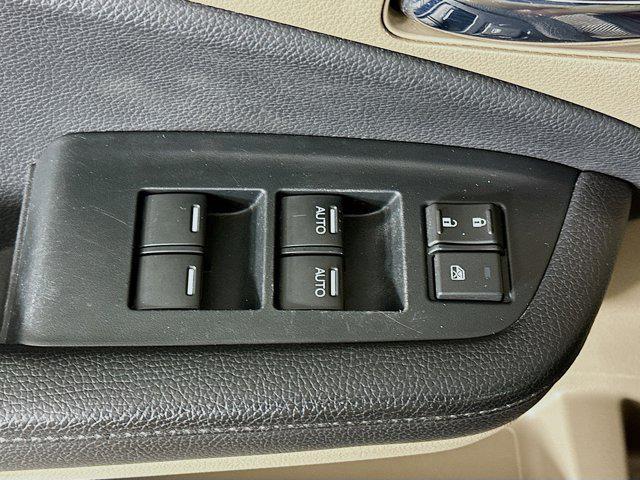 used 2022 Honda Pilot car, priced at $31,197