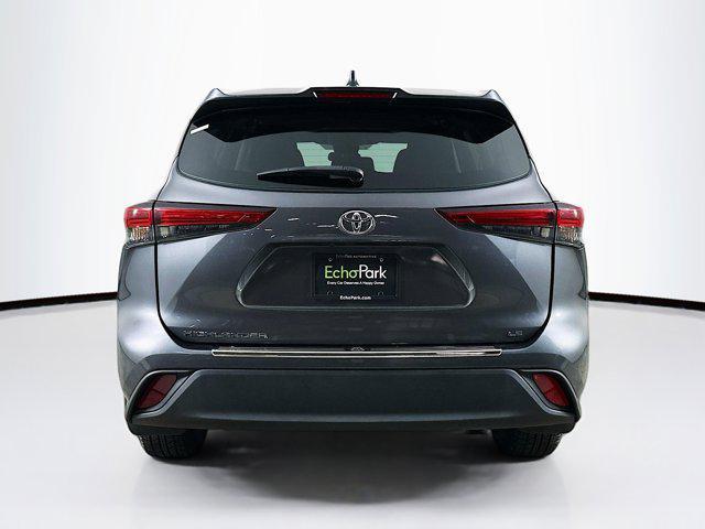 used 2023 Toyota Highlander car, priced at $29,497