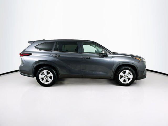 used 2024 Toyota Highlander car, priced at $38,589