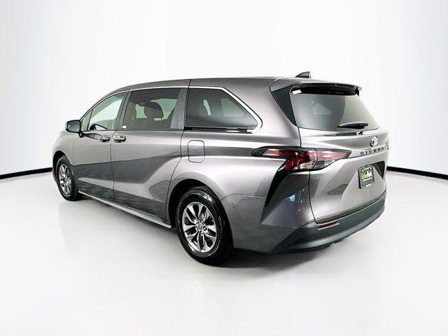 used 2023 Toyota Sienna car, priced at $34,889