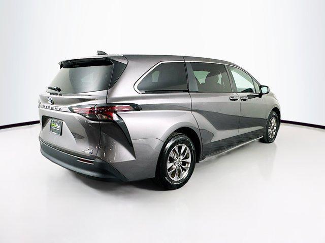 used 2023 Toyota Sienna car, priced at $34,889