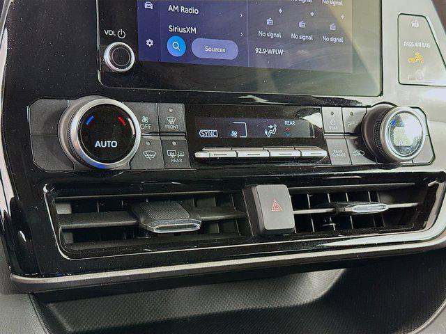 used 2023 Toyota Highlander car, priced at $32,597