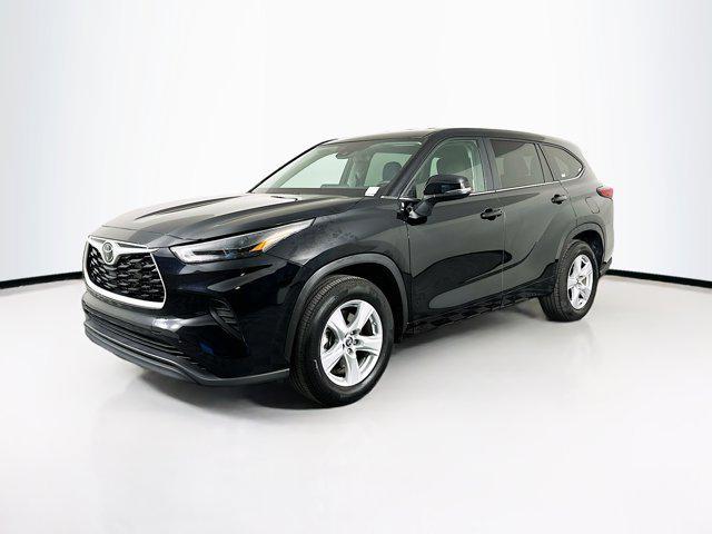 used 2023 Toyota Highlander car, priced at $32,597
