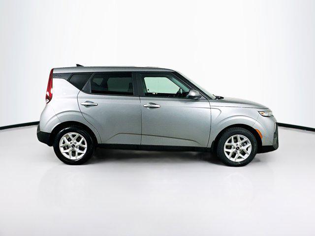 used 2022 Kia Soul car, priced at $15,999