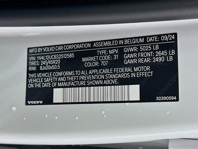 used 2025 Volvo XC40 car, priced at $31,997