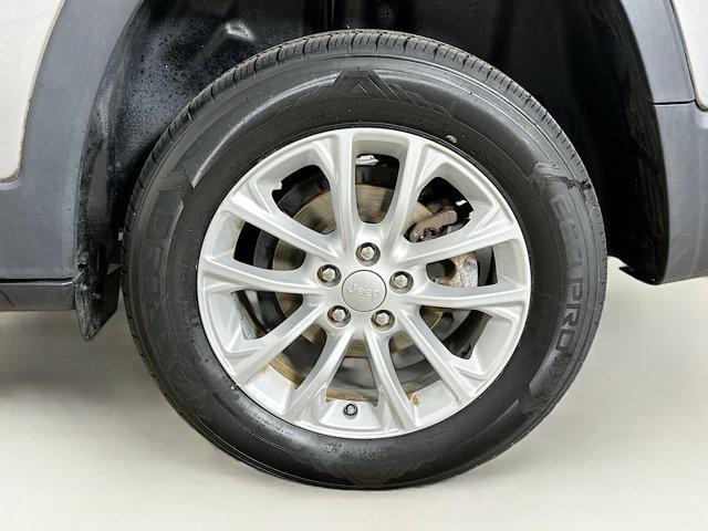 used 2019 Jeep Cherokee car, priced at $15,997