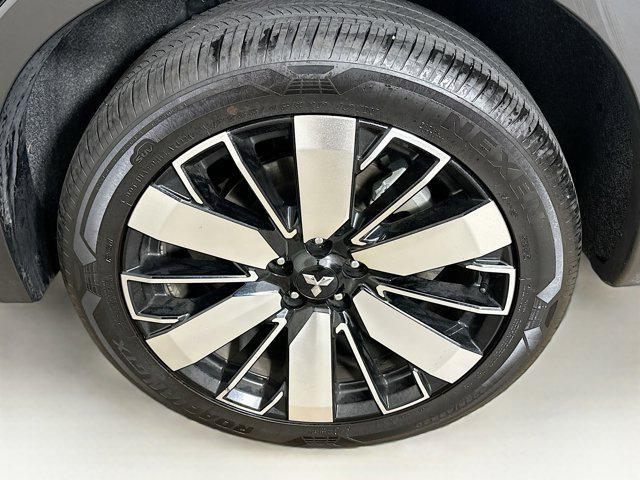 used 2025 Mitsubishi Outlander car, priced at $26,197