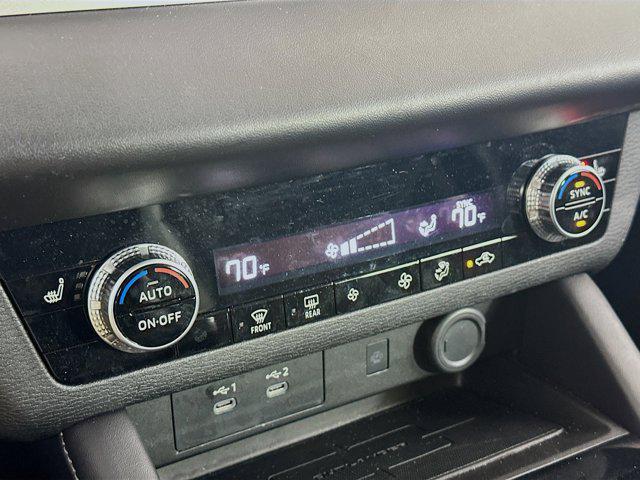 used 2025 Mitsubishi Outlander car, priced at $26,197