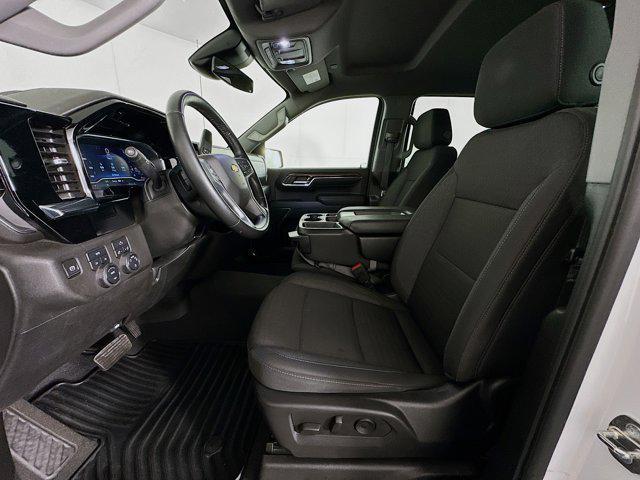 used 2024 Chevrolet Silverado 1500 car, priced at $33,697