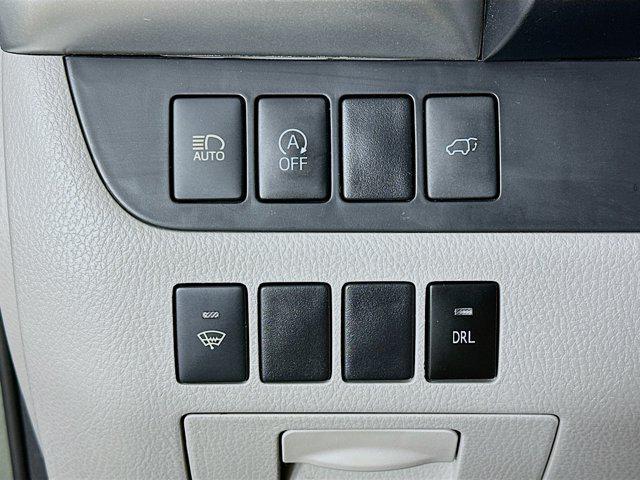 used 2017 Toyota Highlander car, priced at $22,197