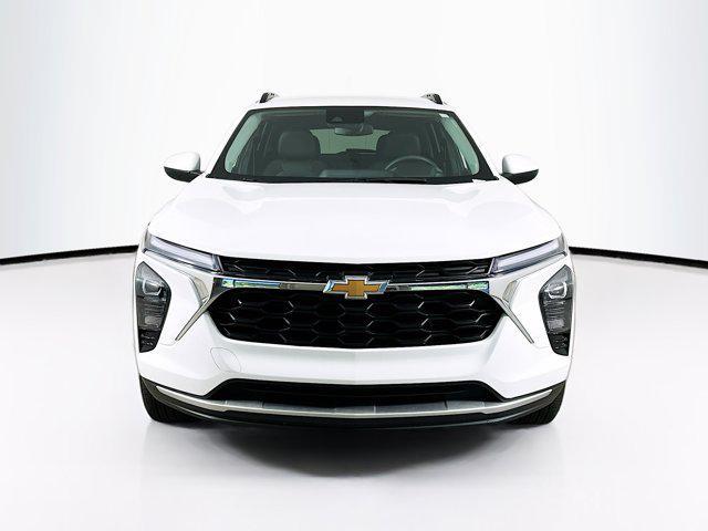 used 2024 Chevrolet Trax car, priced at $20,897