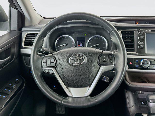 used 2016 Toyota Highlander car, priced at $19,989