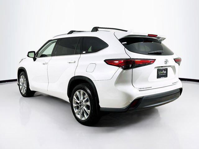 used 2023 Toyota Highlander car, priced at $36,297