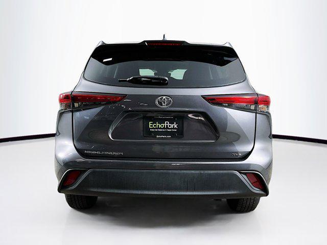 used 2022 Toyota Highlander car, priced at $31,997