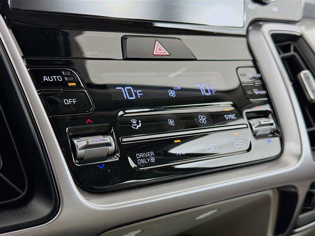 used 2021 Kia Sorento Hybrid car, priced at $22,397