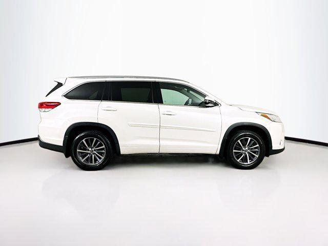 used 2017 Toyota Highlander car, priced at $25,397