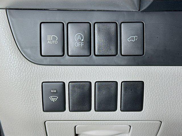 used 2017 Toyota Highlander car, priced at $25,397