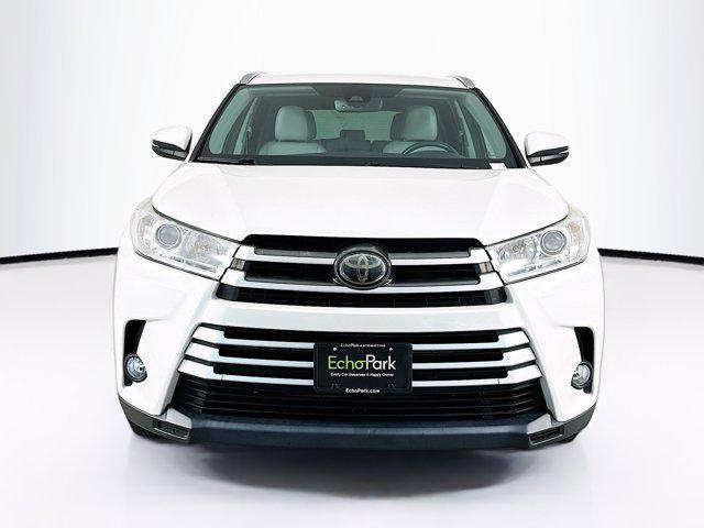 used 2017 Toyota Highlander car, priced at $25,397