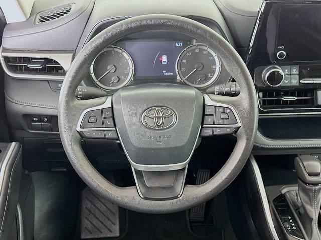 used 2023 Toyota Highlander car, priced at $30,489