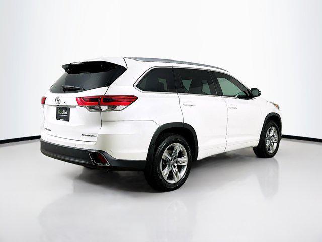 used 2018 Toyota Highlander car, priced at $25,499