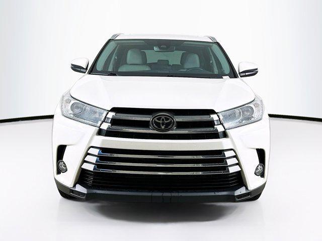 used 2018 Toyota Highlander car, priced at $25,499