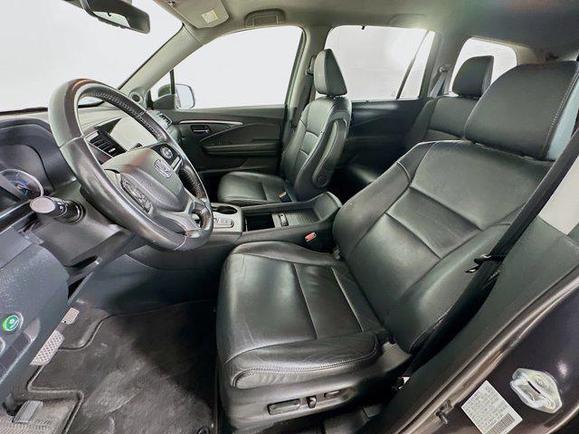 used 2022 Honda Pilot car, priced at $33,497