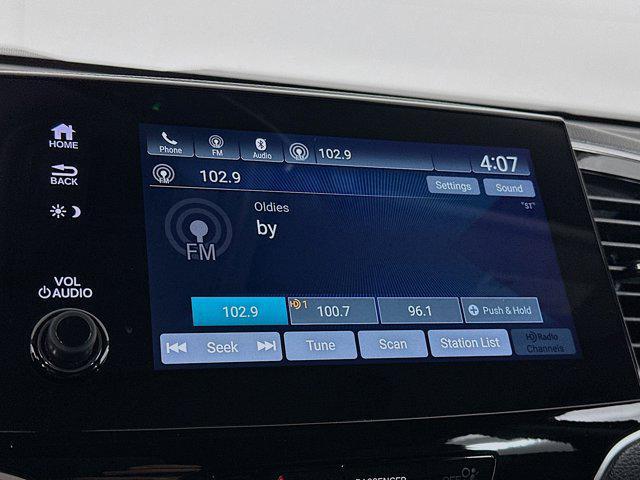 used 2022 Honda Pilot car, priced at $33,497