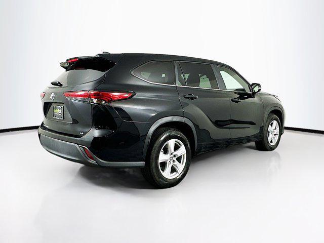 used 2023 Toyota Highlander car, priced at $33,997