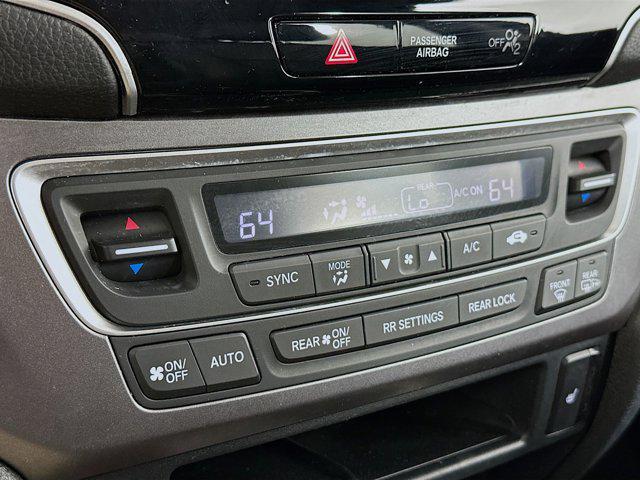 used 2022 Honda Pilot car, priced at $31,297