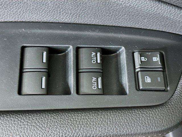 used 2022 Honda Pilot car, priced at $31,297