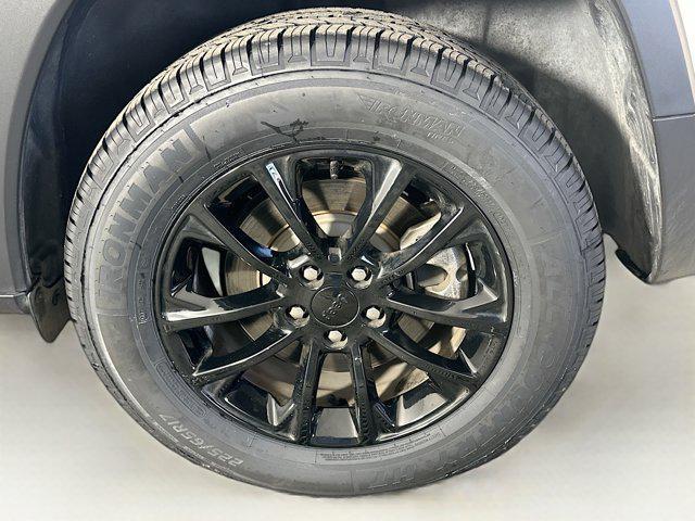 used 2023 Jeep Cherokee car, priced at $19,997
