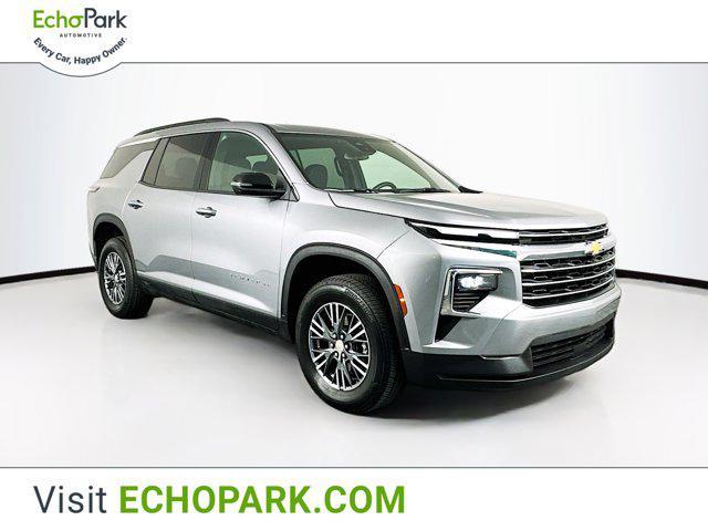 used 2025 Chevrolet Traverse car, priced at $35,997