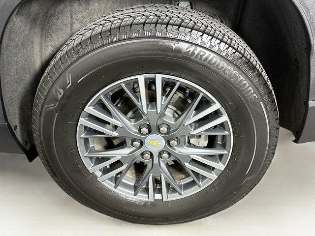 used 2025 Chevrolet Traverse car, priced at $32,697