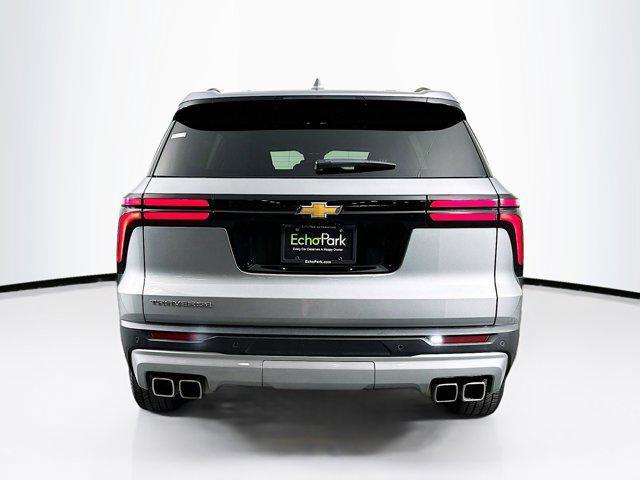 used 2025 Chevrolet Traverse car, priced at $32,697