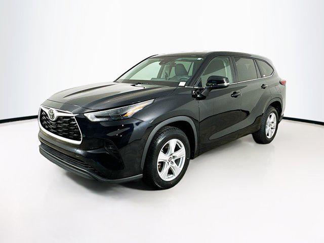 used 2023 Toyota Highlander car, priced at $32,197